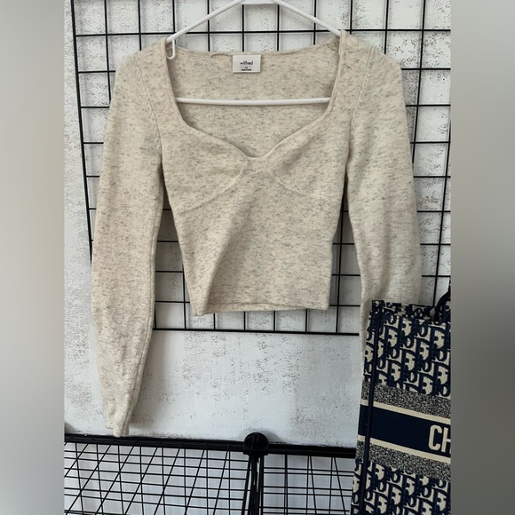 Aritzia Wilfred Beige Knit Long Sleeve - Picture 1 of 1